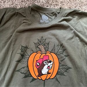 NWOT “Thankful, Blessed, and Buc-ees Obsessed” t shirt